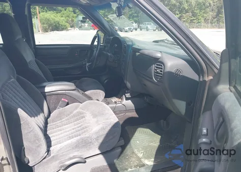 2001 Chevrolet S-10 Ls W/Zr2 from USA, damaged, VIN 1GCCT19W618149436